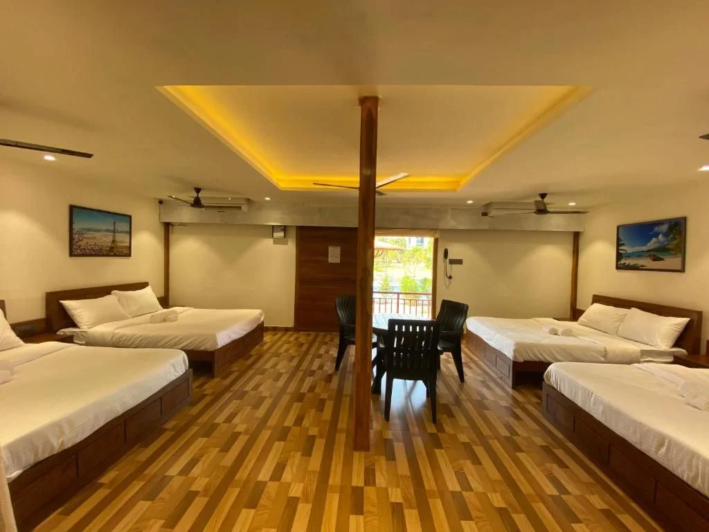 A/C Deluxe Room at Sai Asharam Bhakt Niwas Shirdi