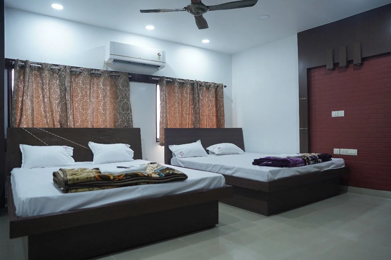 A/C Suite Room at Sai Asharam Bhakt Niwas Shirdi